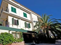 Galaxias Hotel 2*