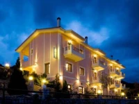 Charoula Rooms 1*