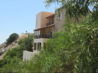 Sfinias Apartments 2*