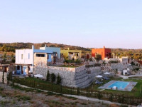 Petroto Villas