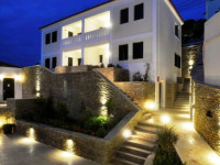 Krinos Suites