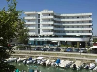 Waldorf Palace 4*