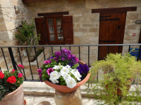 Nikis House 