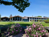 Wanaka Hotel 3*