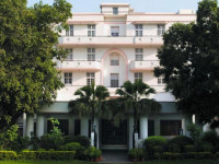 Vivanta by Taj Ambassador New Delhi