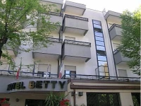 Betty 3*