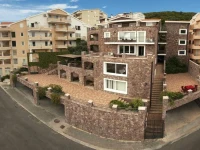 Contessa 4*