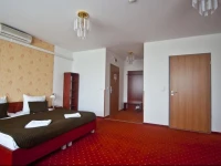 Canada Hotel Budapest 3*