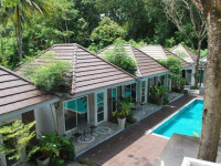 Laila Pool Village
