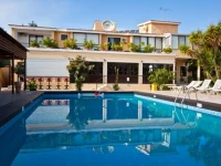 Fitos Inn Guest House 2*
