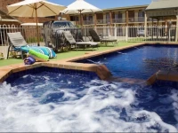 Paddlewheel Motel 4*