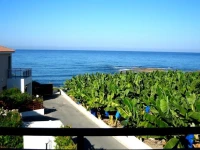 Five Waves Tourist Villas 