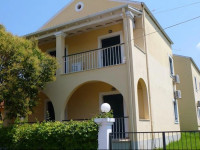 Vangelis Apartments