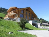 Gartenweg 4*