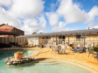 New England Motor Lodge 4*