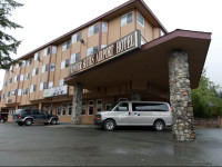 Frontier Suites Airport Hotel