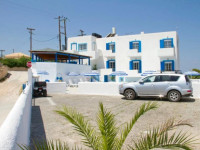 Blue Dolphin Studios & Apartment