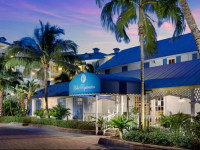 Olde Marco Island Inn and Suites