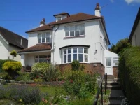 Sarum Heights 3*