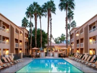 Courtyard Palm Springs 3*