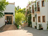 Manuela 3*