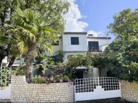 Villa Gorana 2*