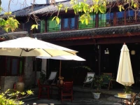 Dali August Inn 3*