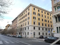 Lodging in Rome 2*