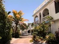 La Mar Resort and Cafe 2*