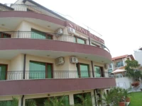 Dani Beach  3*