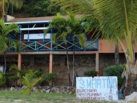 3 Martini Beach Bar Restaurant & Apartments 