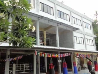 Pupha Mansion 1*