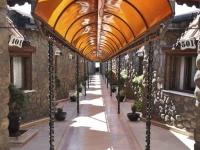 Ronax Hotel 2*