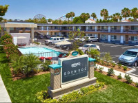 Eden Roc Inn & Suites
