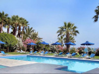Rododafni Beach Holiday Apartments &amp; Villas