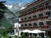 Cresta et Duc 3*
