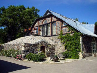 Padaste Manor