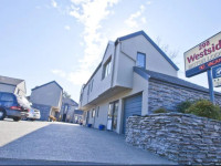 298 Westside Motor Lodge