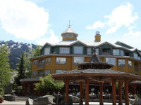 Town Plaza Suites by ResortQuest Whistler