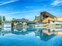 Hotel AquaCity Seasons 3*