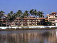 Lazy Lagoon Sarovar Portico Suites