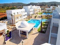 Majestic Apart 4*