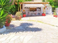 Alekas House 