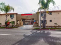 Econo Lodge Long Beach 2*
