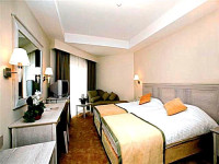 Side West Resort Hotel