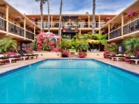 Holiday Inn Laguna Beach 3*
