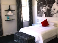 The Glam 3*