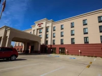 Hampton Inn Waterloo 3*