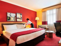 Hennessy Park Hotel 
