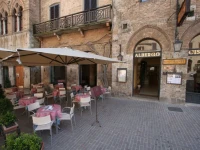 La Cisterna 3*
